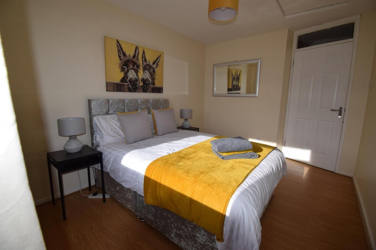 Prime Location Apartment Belfast Buitenkant foto