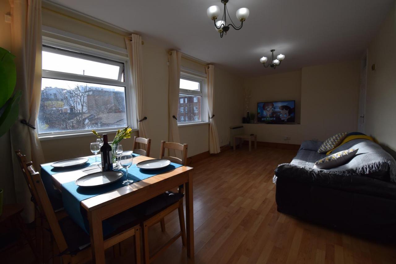 Prime Location Apartment Belfast Buitenkant foto