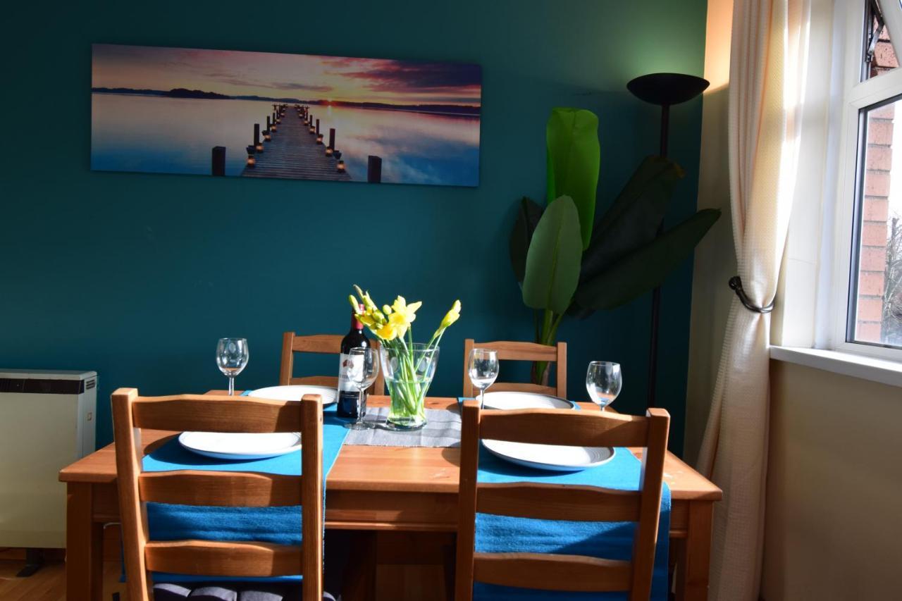 Prime Location Apartment Belfast Buitenkant foto